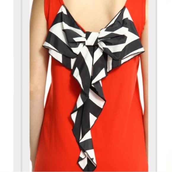 Auditions // Red dress with pretty bow on back❤️🤍 - Picture 6 of 8